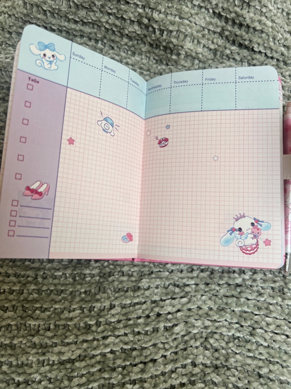 Hello Kitty Pink Heart Journal Calander & Matching Pen Set - Picture 6 of 10
